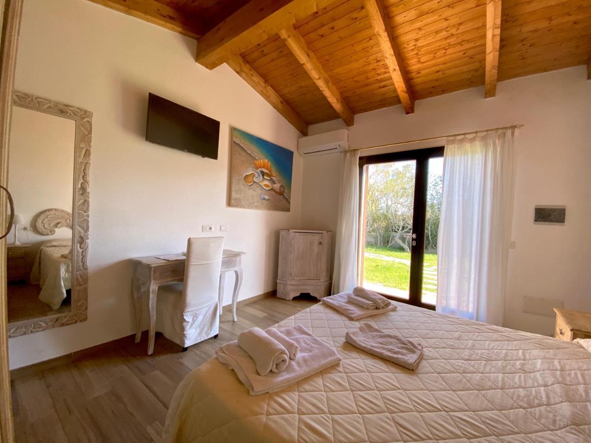 Quadrifoglio Affittacamere San Teodoro  Ngoại thất bức ảnh